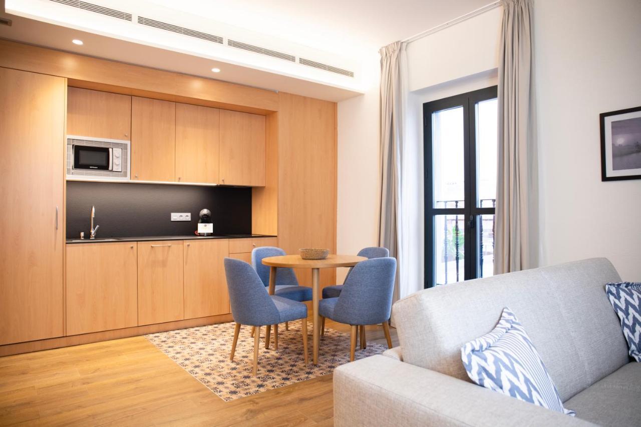 Nqn Aparts & Suites Sevilla المظهر الخارجي الصورة