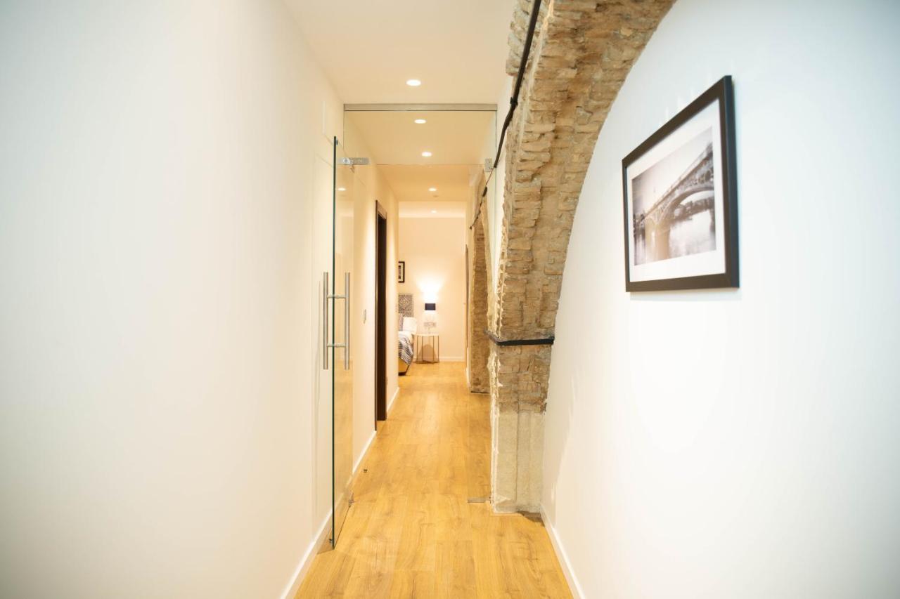 Nqn Aparts & Suites Sevilla المظهر الخارجي الصورة