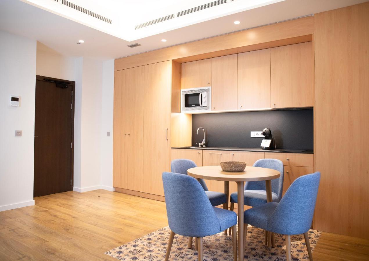 Nqn Aparts & Suites Sevilla المظهر الخارجي الصورة