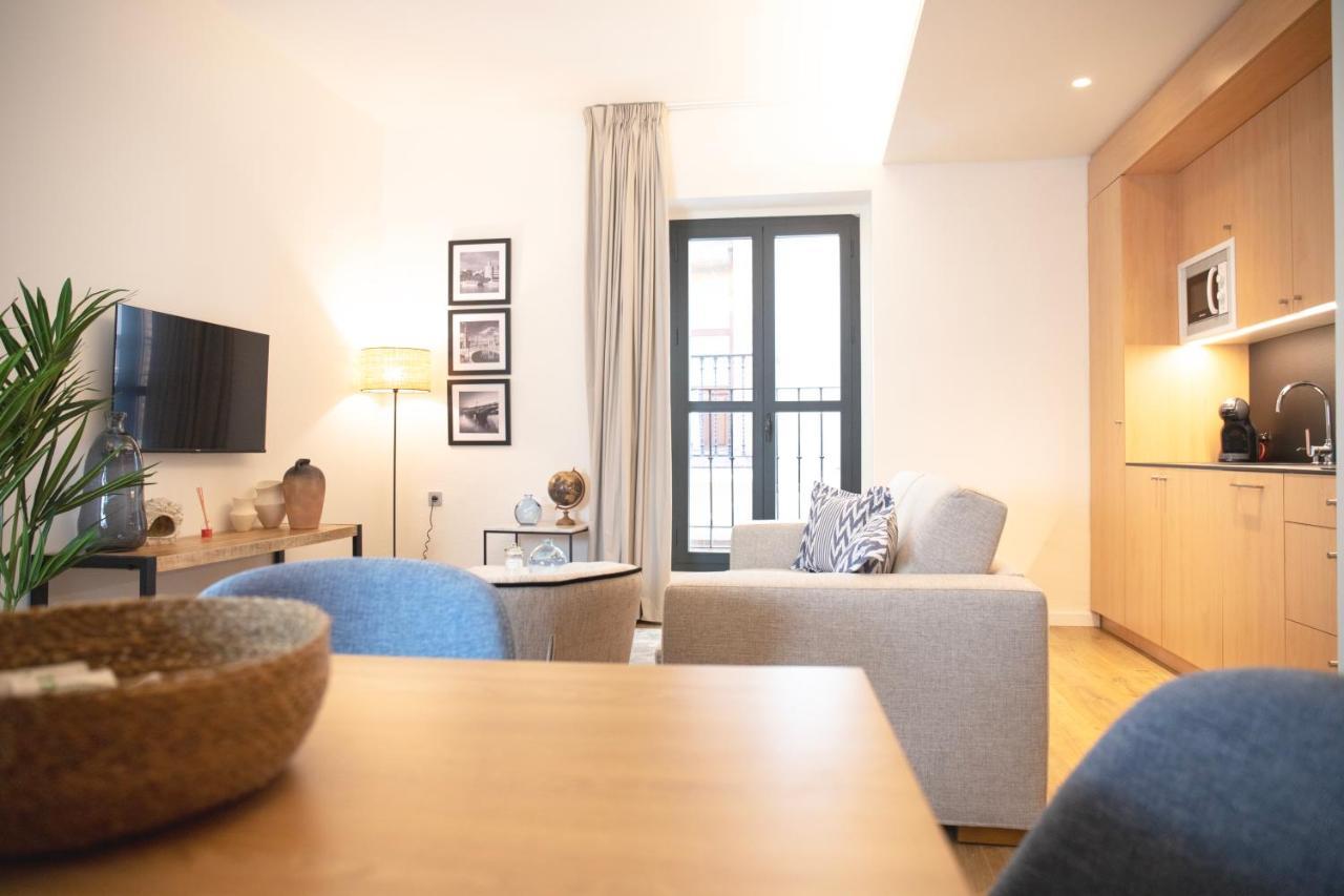 Nqn Aparts & Suites Sevilla المظهر الخارجي الصورة