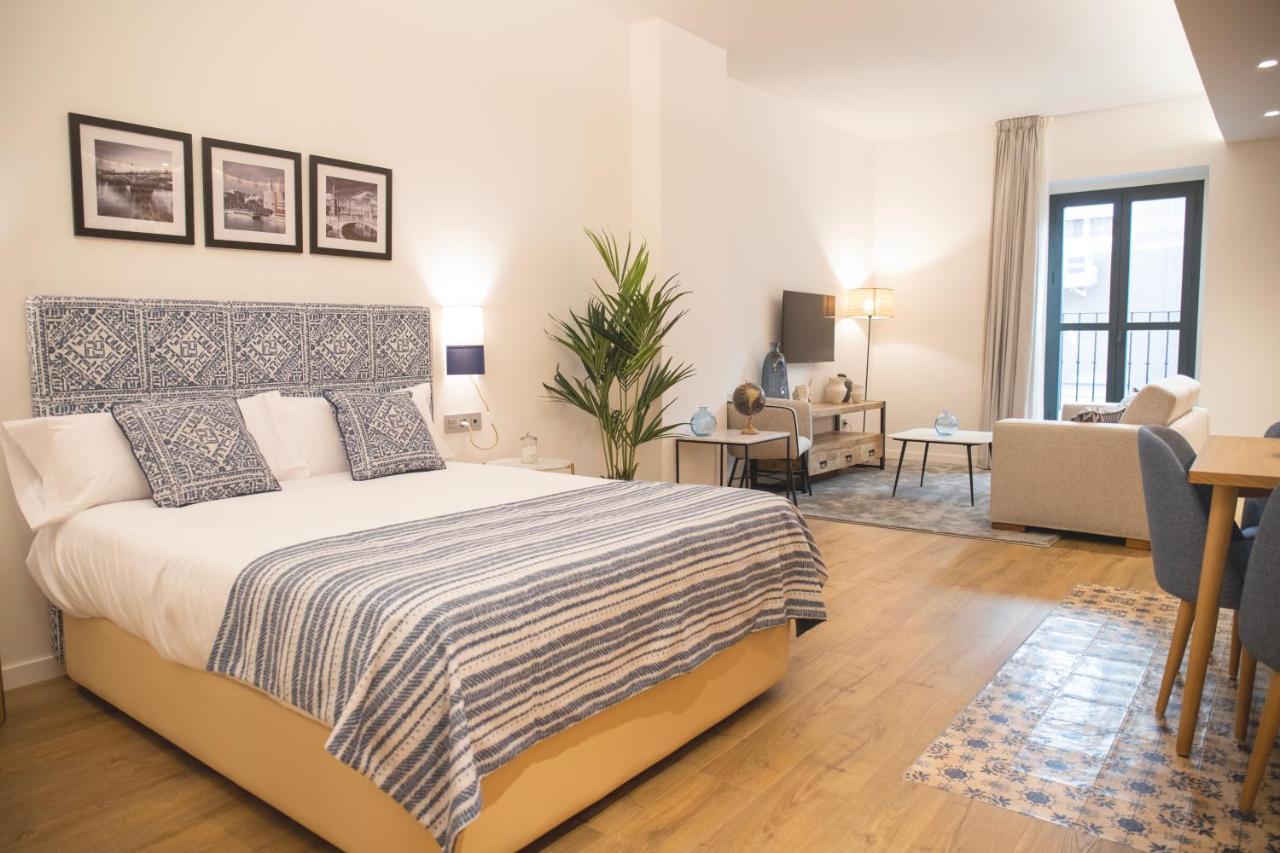 Nqn Aparts & Suites Sevilla المظهر الخارجي الصورة