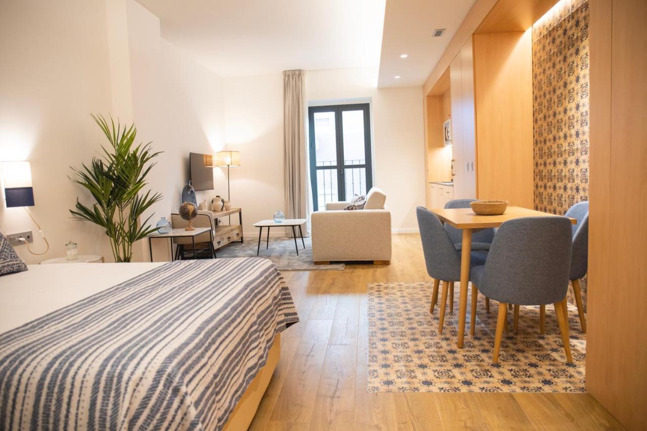 Nqn Aparts & Suites Sevilla المظهر الخارجي الصورة